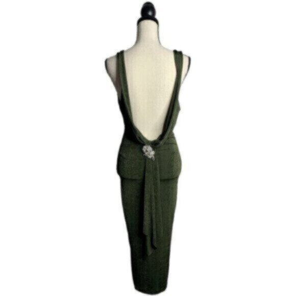 NWT Jluxlabel Olive Draped Back Fitted Silhouette Midi Dress With Crystal - Picture 12 of 12